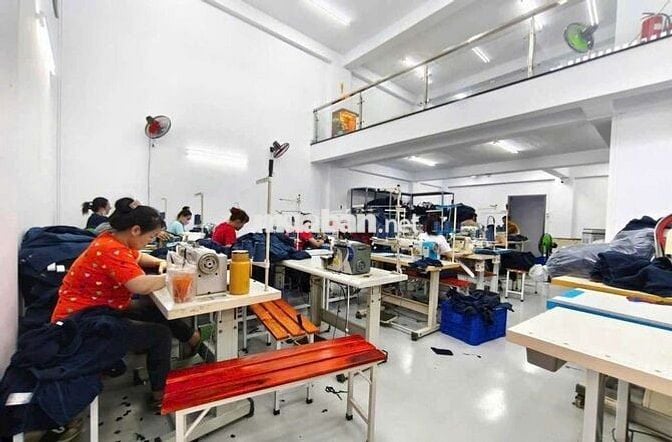 CHO THUÊ TOÀ NHÀ 8X14(TRỆT+LỬNG+2LẦU) THANG MÁY SÀN TRỐNG SUỐT