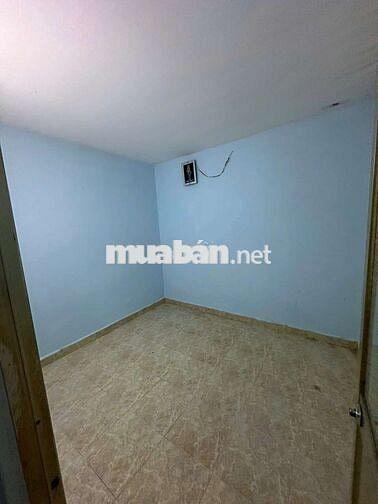 CHO THUÊ NHÀ NGAY SÁT ĐẠI HỌC CÔNG THƯƠNG DT 4X20M, 2PN, 2WC GIÁ 8TR