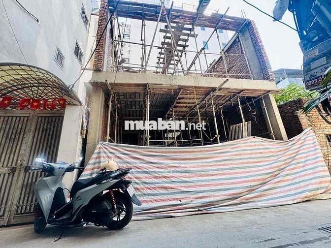 CCNM 7 TẦNG THANG MÁY Ô Tô Đỗ Cổng