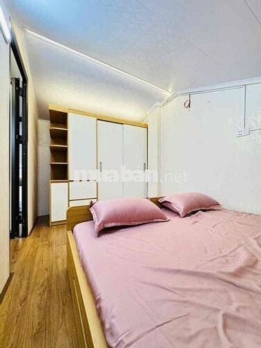 Tập thể Thanh Nhàn, tầng 2 DT 65m2, 2 ngủ, ban công, bãi ô tô, đủ công