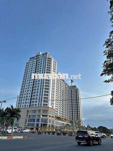 Bán căn hộ 3 phòng ngủ Block A tầng 12A đủ nội thất!