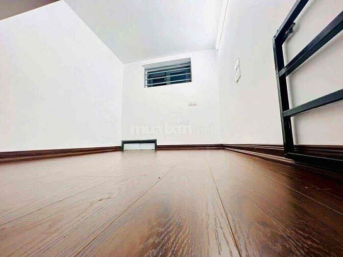 Chỉ 2.15 tỷ tập thể Thọ Lão 2 mặt thoáng 2 ngủ KK, bãi ô tô, tặng NT