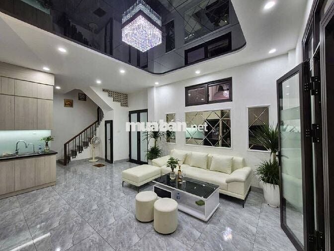 VÕ THỊ SÁU _ 45m_ Nhà  mới kính kong , gần hồ , lô góc .