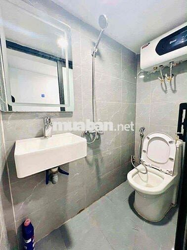 Chỉ 2.15 tỷ tập thể Thọ Lão 2 mặt thoáng 2 ngủ KK, bãi ô tô, tặng NT