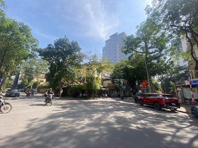 MP HÀNG CHUỐI 50m2 mặt tiền 5m 17tr Rẻ nhất phố, đáng thuê hôm nay