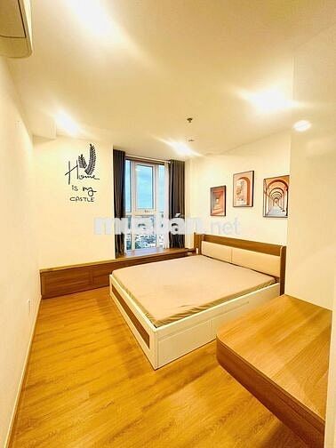 Bán căn hộ có sổ hồng 72M 2PN 2WC TẶNG NỘI THẤT GIÁ 3,8 TỶ