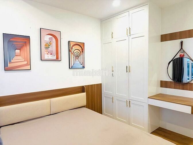 Bán căn hộ có sổ hồng 72M 2PN 2WC TẶNG NỘI THẤT GIÁ 3,8 TỶ