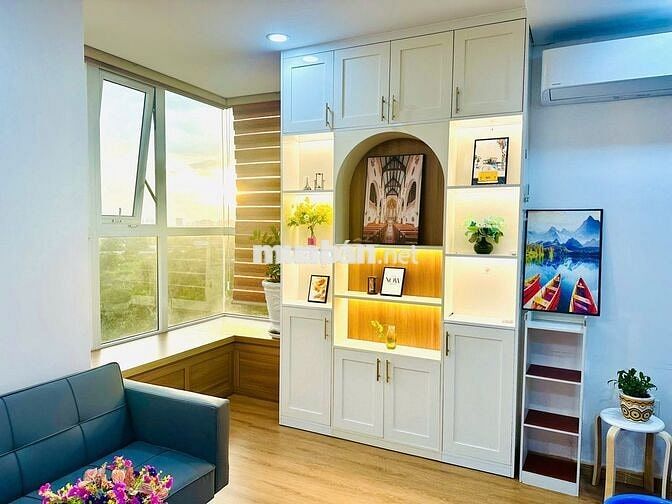 Bán căn hộ có sổ hồng 72M 2PN 2WC TẶNG NỘI THẤT GIÁ 3,8 TỶ