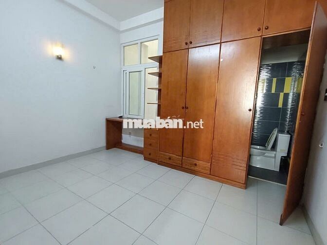 NHÀ 3 LẦU 4PN 4WC, SÂN ĐẬU OTO, ĐƯỜNG 12, GẦN BẾN METRO BÌNH THÁI