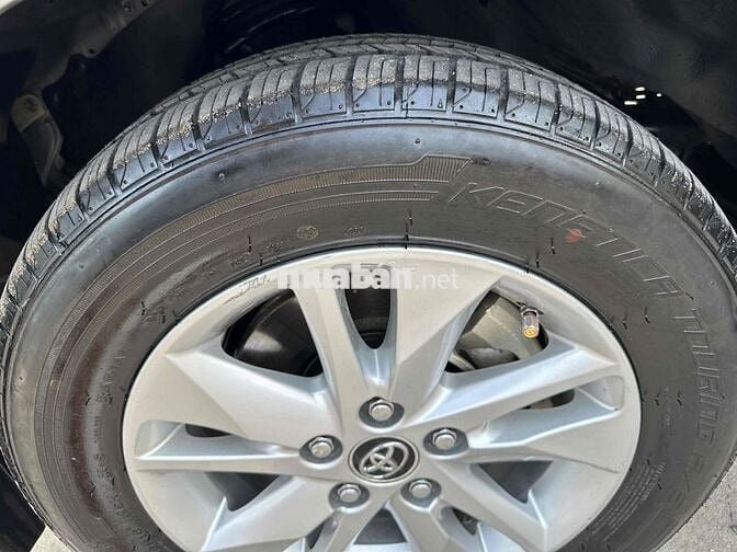 nhà bán lại Innova 2018 2.0E - 76000 km