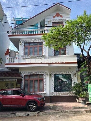 Cho thuê nhà Trung tâm hành chính có nội thất