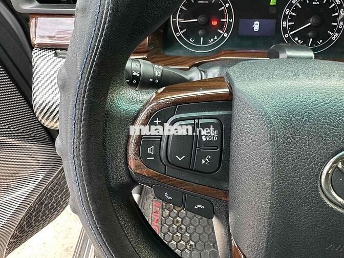 nhà bán lại Innova 2018 2.0E - 76000 km