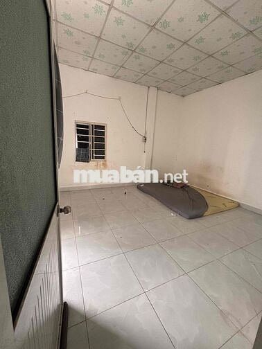 cho thuê nhà nhỏ hẻm xe tải đang sửa mới