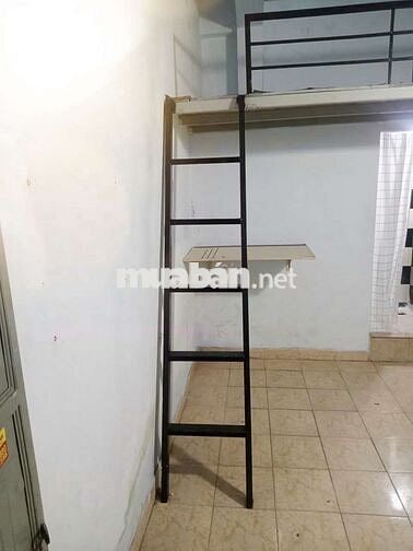 Phòng cho thuê giá rẻ, giờ giấc tự do, xe miễn phí, ko phí quản lý..