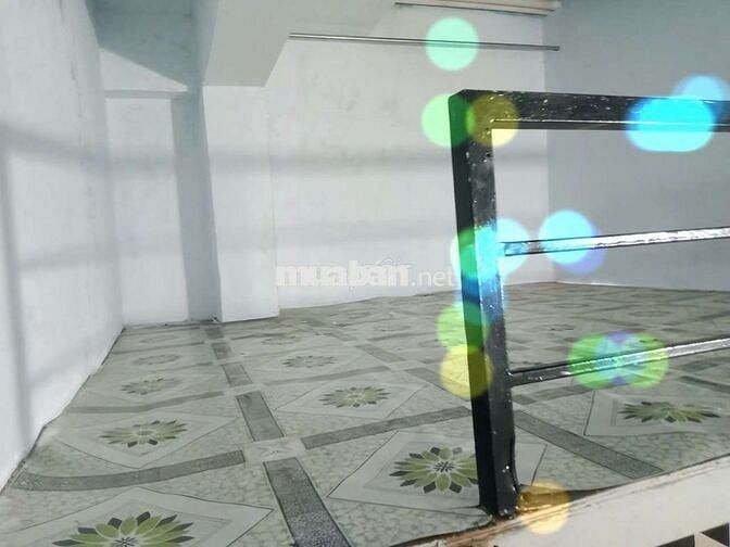 Phòng cho thuê giá rẻ, giờ giấc tự do, xe miễn phí, ko phí quản lý..