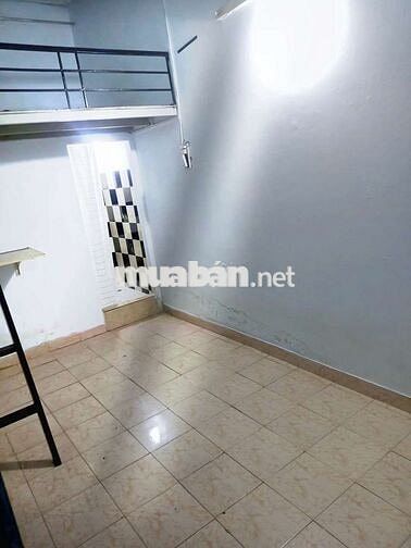 Phòng cho thuê giá rẻ, giờ giấc tự do, xe miễn phí, ko phí quản lý..