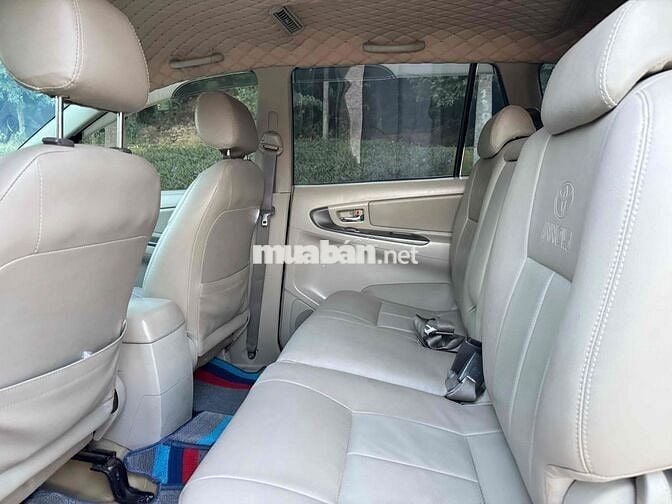 Toyota Innova 2014 Số sàn Vàng cát