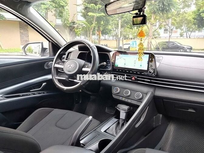 Hyundai Elantra 1.6AT tiêu chuẩn – Sản xuất 2022