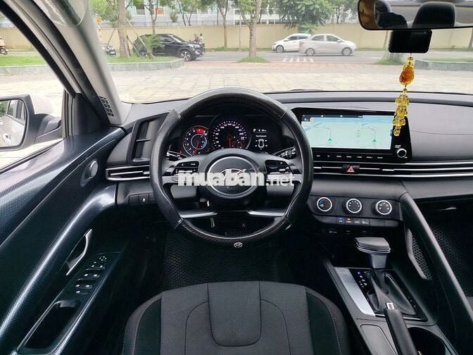 Hyundai Elantra 1.6AT tiêu chuẩn – Sản xuất 2022