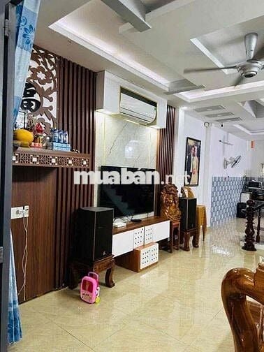 nhà giáp Gò Vấp chỉ hơn 4 tỷ. tôi chính chủ