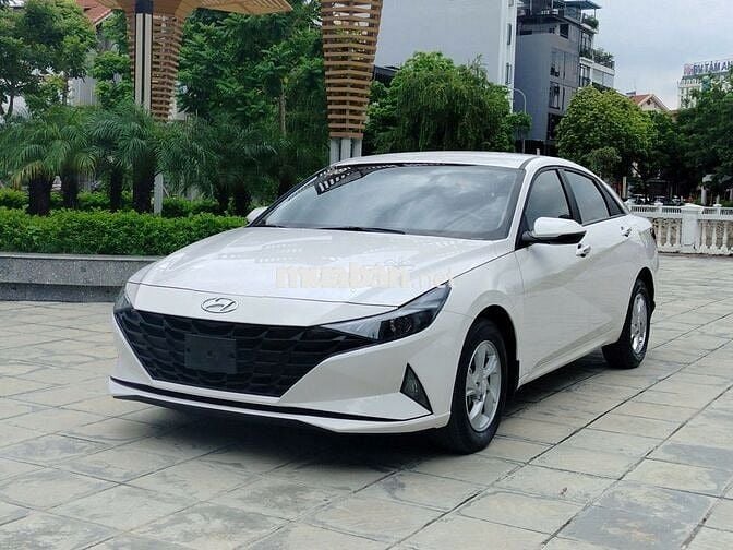Hyundai Elantra 1.6AT tiêu chuẩn – Sản xuất 2022
