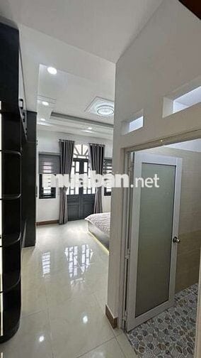 Nhà 5 tầng hẻm xe tải quay đầu. Chỉ hơn 6ty