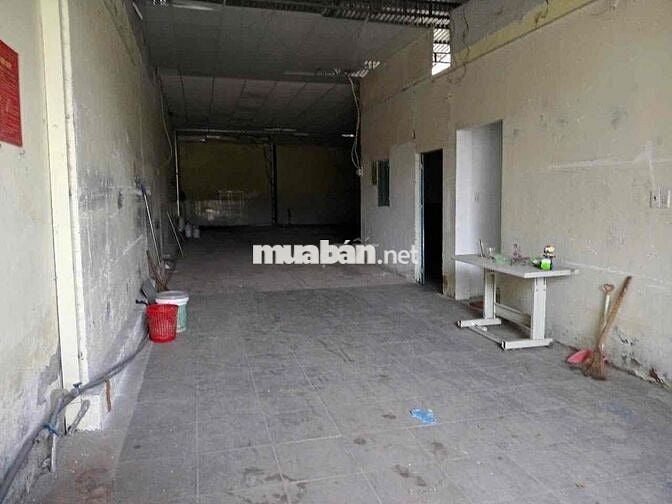 Cần cho thuê gấp kho Huỳnh Tấn Phát diện tích 800m2 có thêm 2000m2 đât