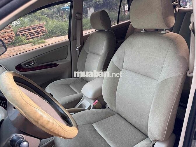 Toyota Innova 2006 G - 26.000 km rin 99%