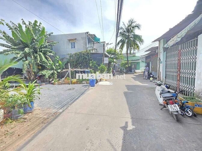 Đất gần chợ xóm nghèo phường Dĩ An Tp Dĩ An