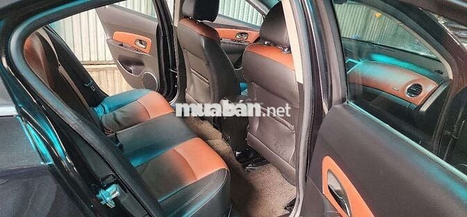 Chevrolet Cruze CDX Đen