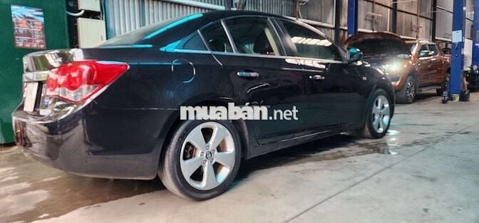 Chevrolet Cruze CDX Đen