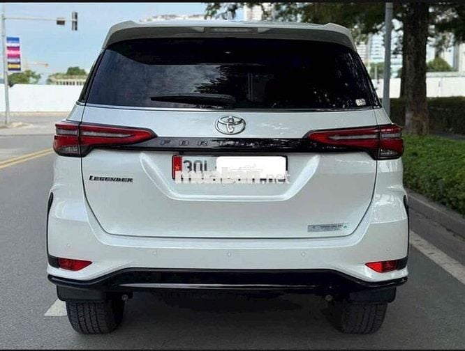Toyota Fortuner 2024 (full dầu) lăn bánh 1vạn km