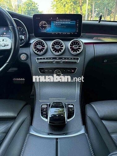 Mercedes Benz C Class 2020 C300 AMG - 56000 km-Vip