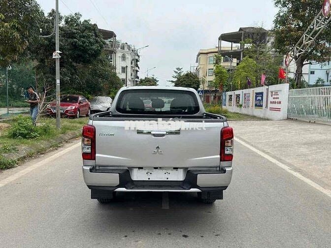 Mitsubishi Triton 2021 Một cầu Bạc