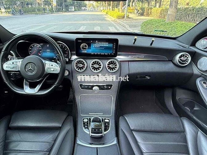 Mercedes Benz C Class 2020 C300 AMG - 56000 km-Vip