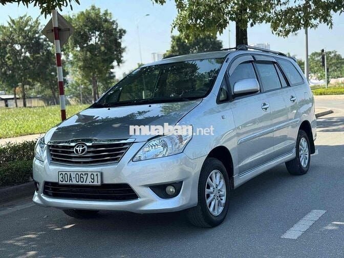 Toyota Innova 2014 2.0G số tự động cực chất lượng