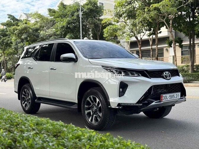 Toyota Fortuner 2024 (full dầu) lăn bánh 1vạn km