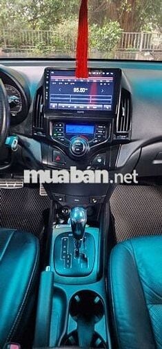 Hyundai i30 Đen 5 chỗ Số tự động