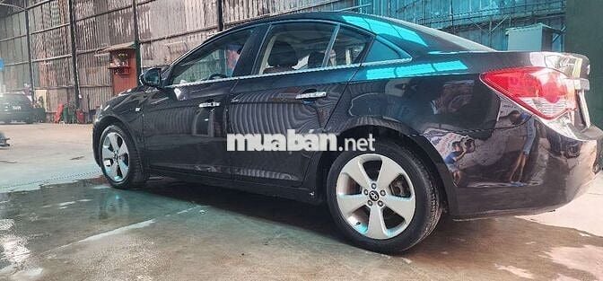 Chevrolet Cruze CDX Đen