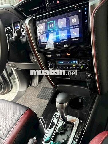 Toyota Fortuner 2024 (full dầu) lăn bánh 1vạn km