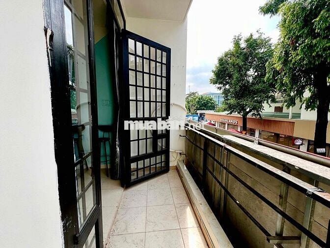 CHO THUÊ STUDIO BAN CÔNG MẶT TIỀN NGUYỄN THÁI BÌNH SIÊU TO