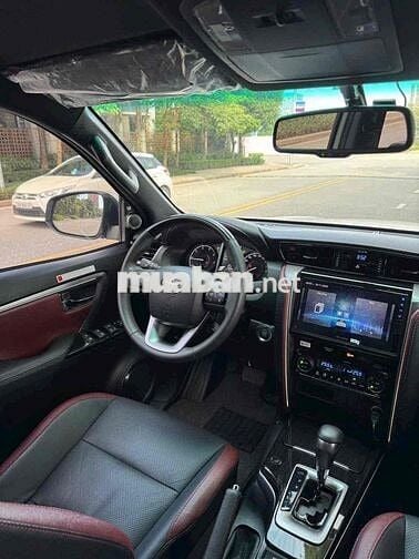 Toyota Fortuner 2024 (full dầu) lăn bánh 1vạn km