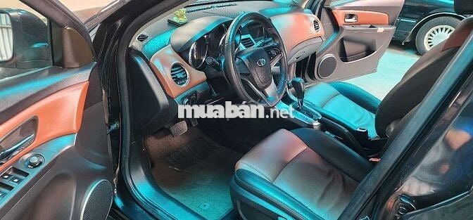 Chevrolet Cruze CDX Đen