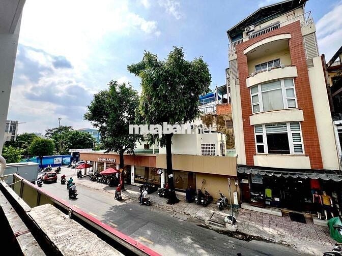 CHO THUÊ STUDIO BAN CÔNG MẶT TIỀN NGUYỄN THÁI BÌNH SIÊU TO