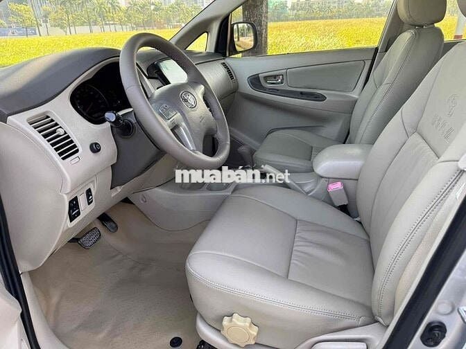 Toyota Innova 2014 2.0G số tự động cực chất lượng