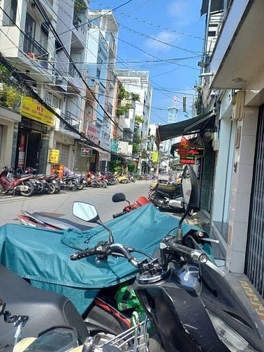 Bán nhà mặt tiền đường 10m Cô Giang, Phú Nhuận, 3x16m, 2 lầu, 11 tỷ