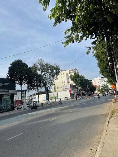 Mặt tiền tiện kinh doanh, Văn Phòng, Ngân Hàng, Showroom