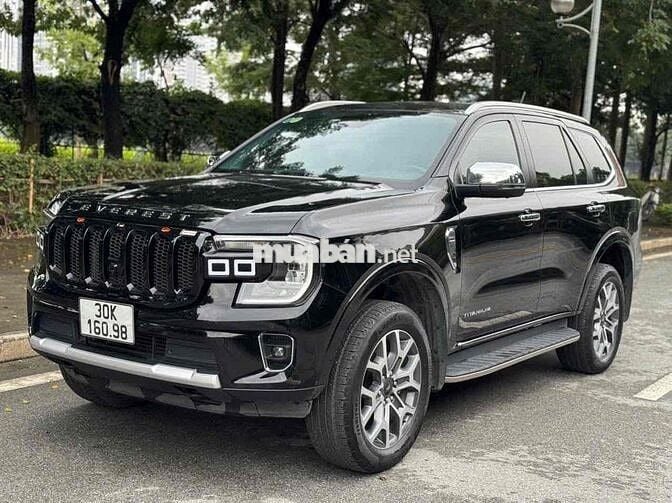Ford Everest 2023 Titanium 2.0L 4x2 AT - 30000 km