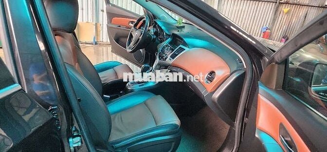 Chevrolet Cruze CDX Đen