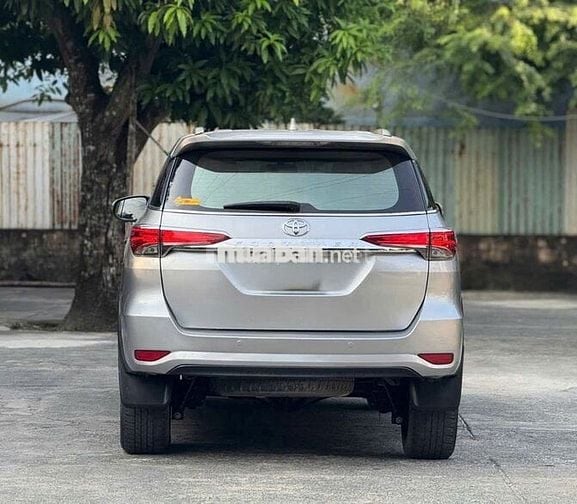 Toyota Fortuner 2018 Xăng Tự động Bạc